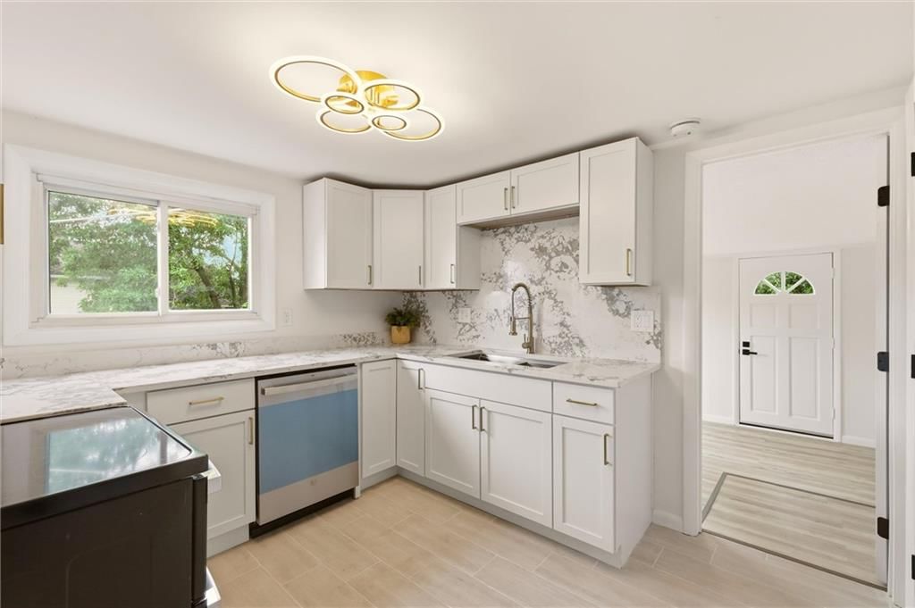 5224 England Street — photo 8