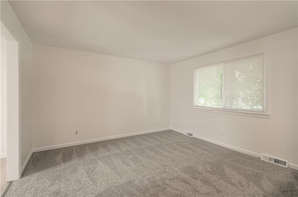 709 S Oak Street — photo 3