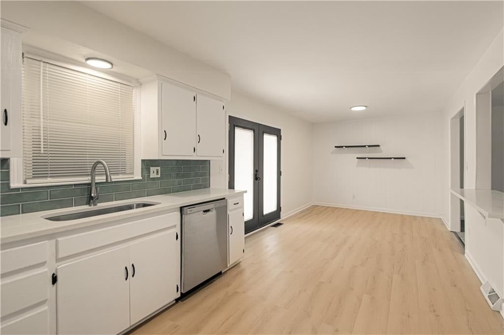 709 S Oak Street — photo 11