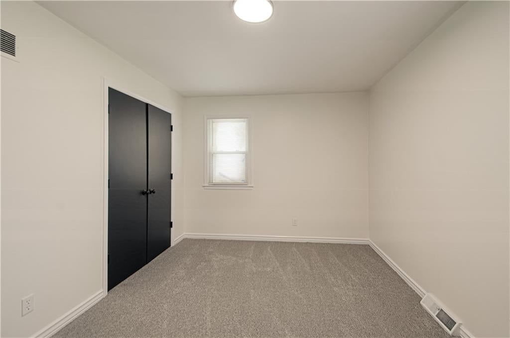 709 S Oak Street — photo 14