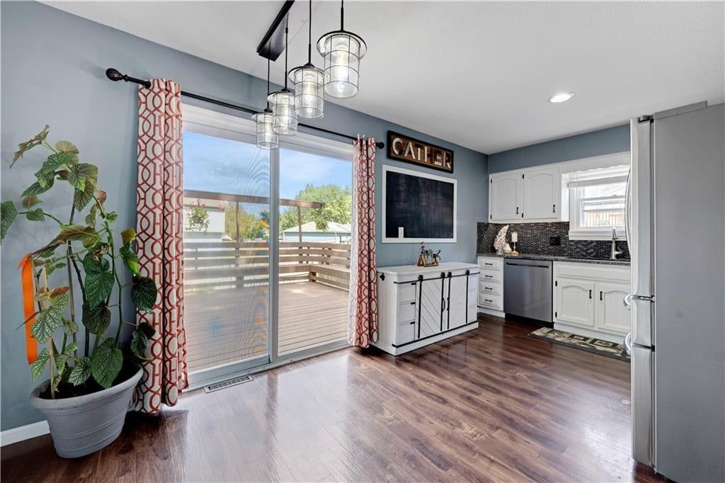 724 Valerie Lane — photo 14