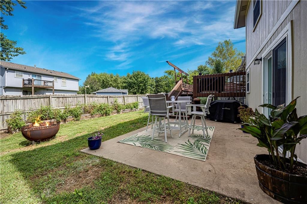 724 Valerie Lane — photo 24