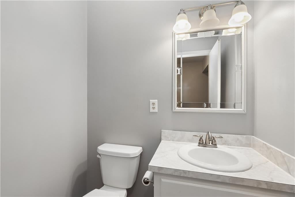 9926 N CHERRY Drive — photo 10