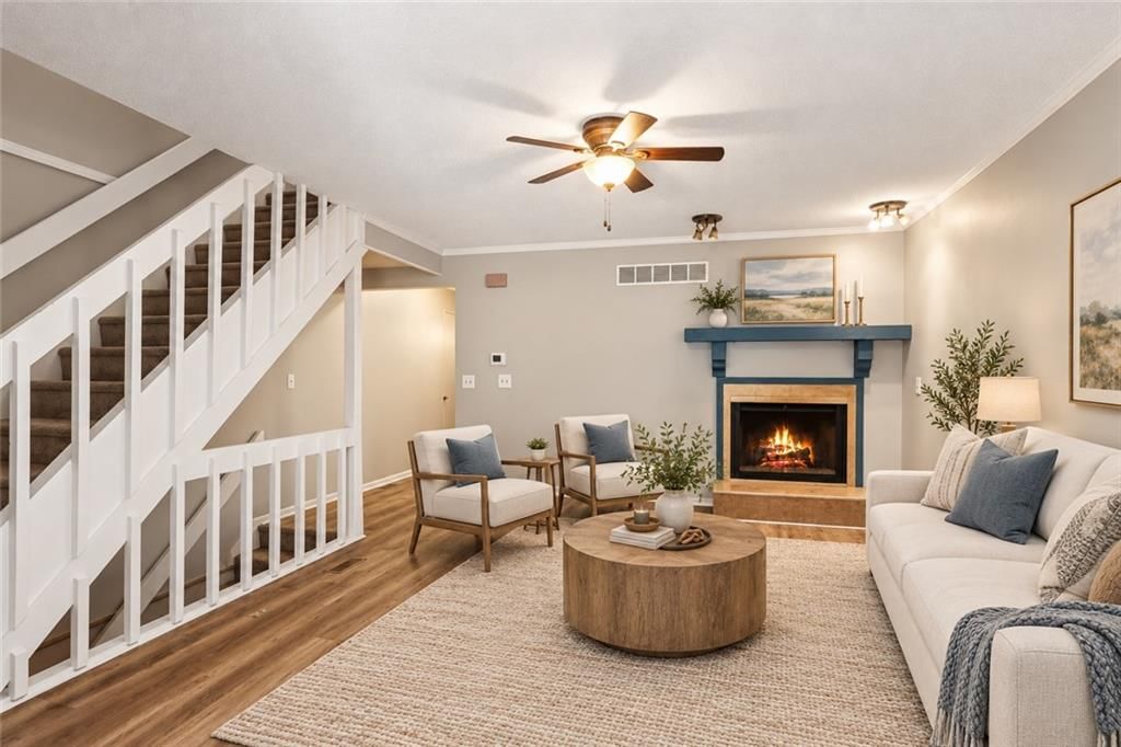 9926 N CHERRY Drive, Kansas City, MO: listing photo 2