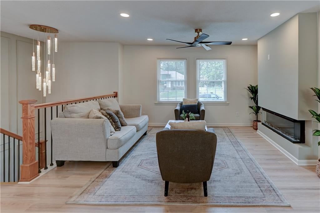 305 Sharon Drive — photo 4