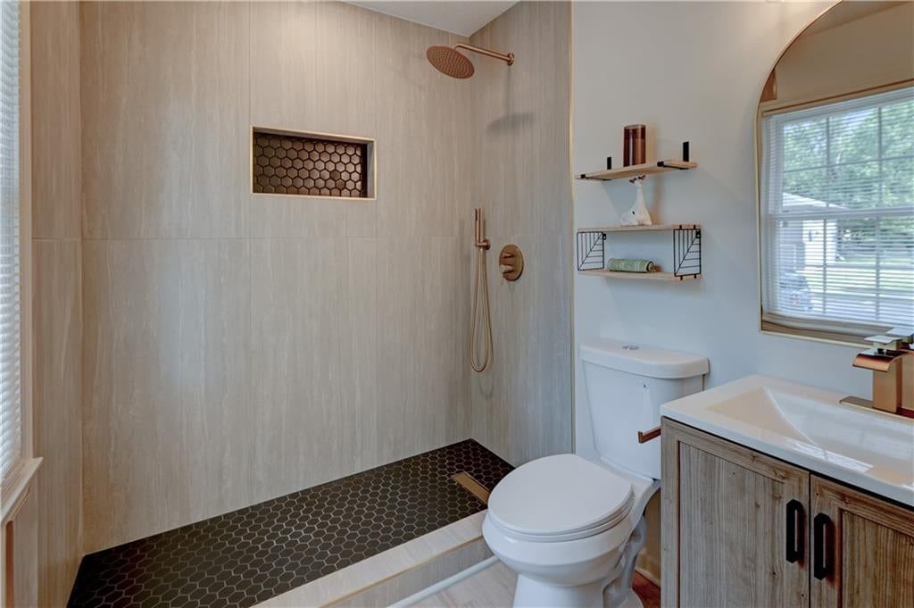 305 Sharon Drive — photo 15