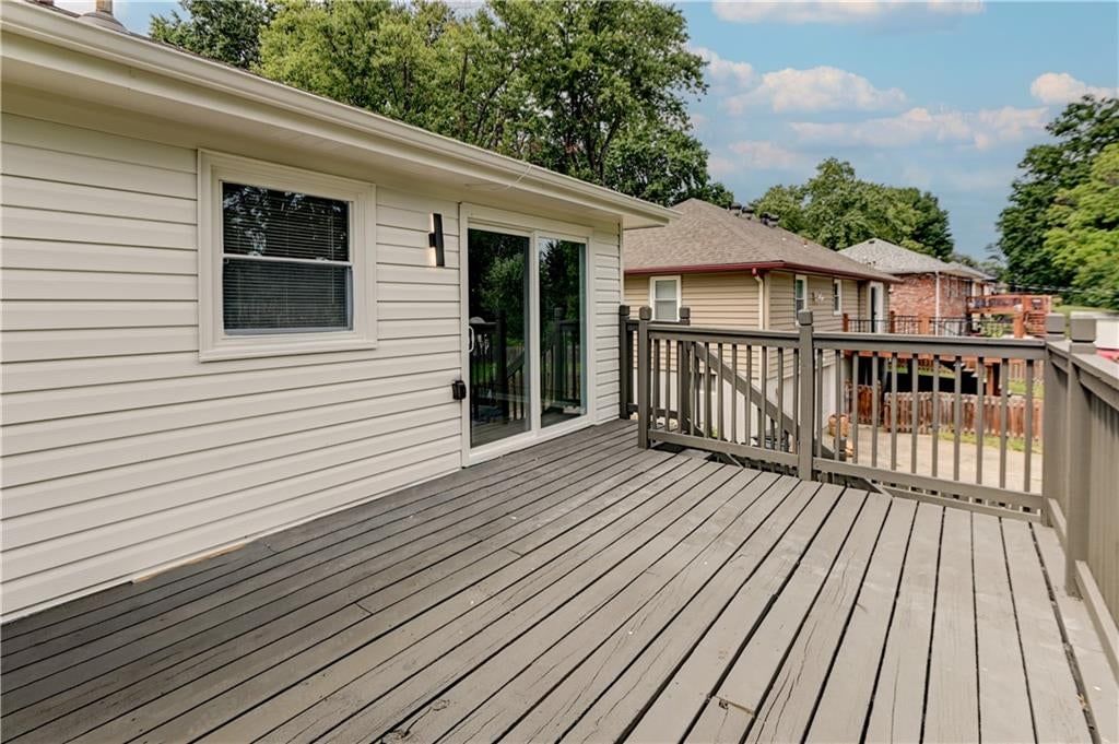 305 Sharon Drive — photo 26