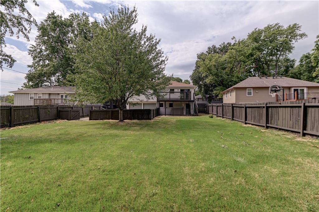 305 Sharon Drive — photo 29