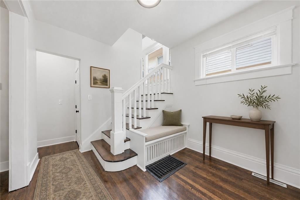 3249 Lockridge Avenue — photo 3