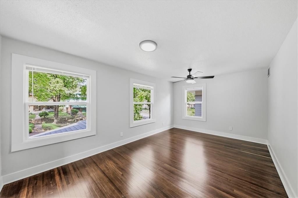 3249 Lockridge Avenue — photo 15