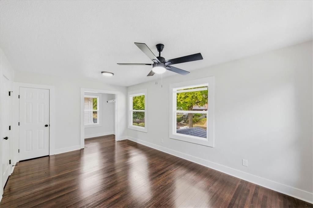 3249 Lockridge Avenue — photo 16