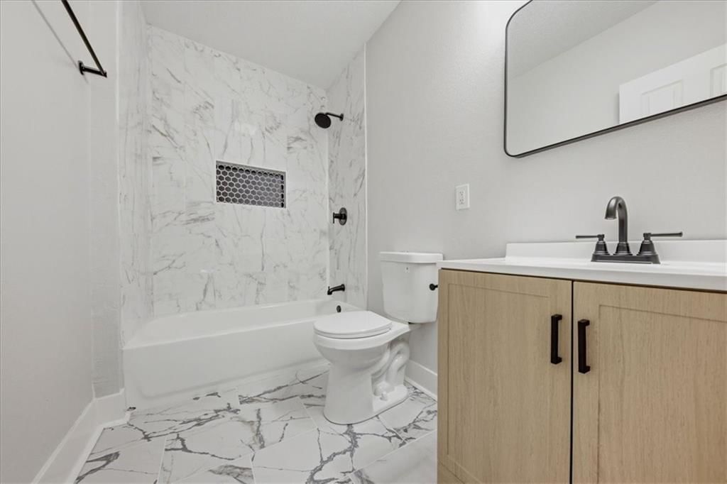3249 Lockridge Avenue — photo 18