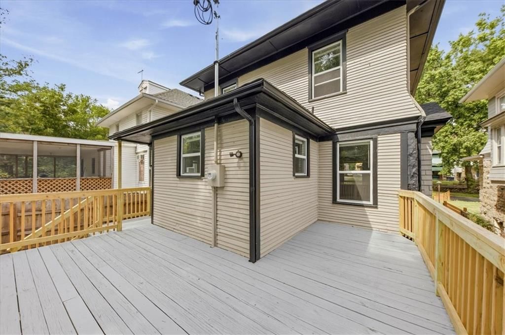 3249 Lockridge Avenue — photo 24