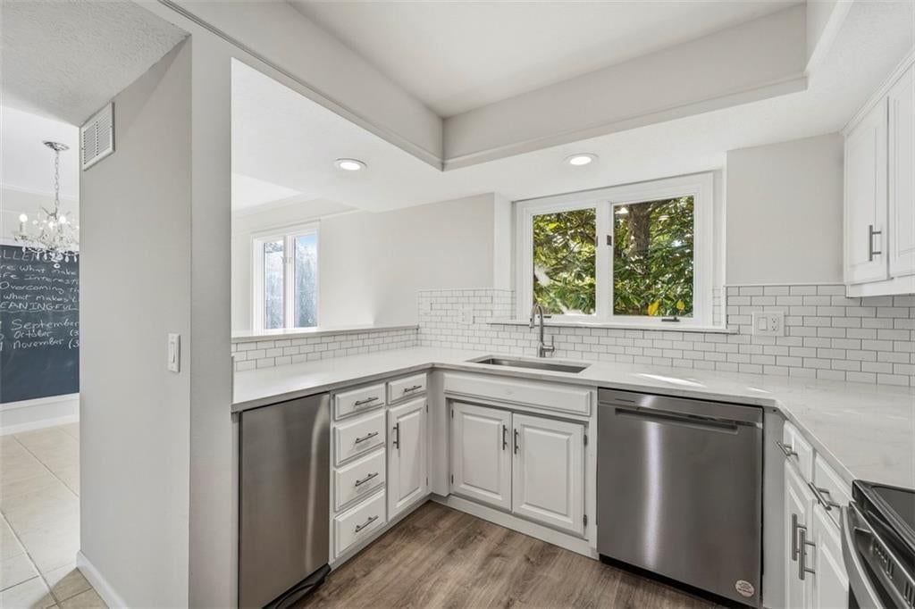 10419 Garnett Street — photo 15