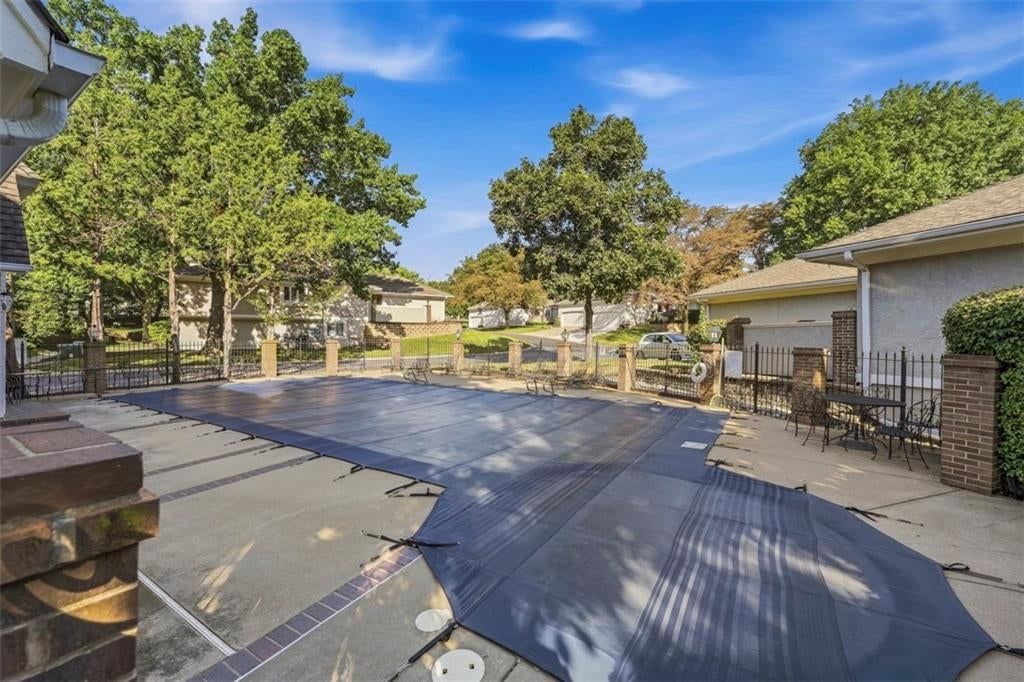 10419 Garnett Street — photo 38