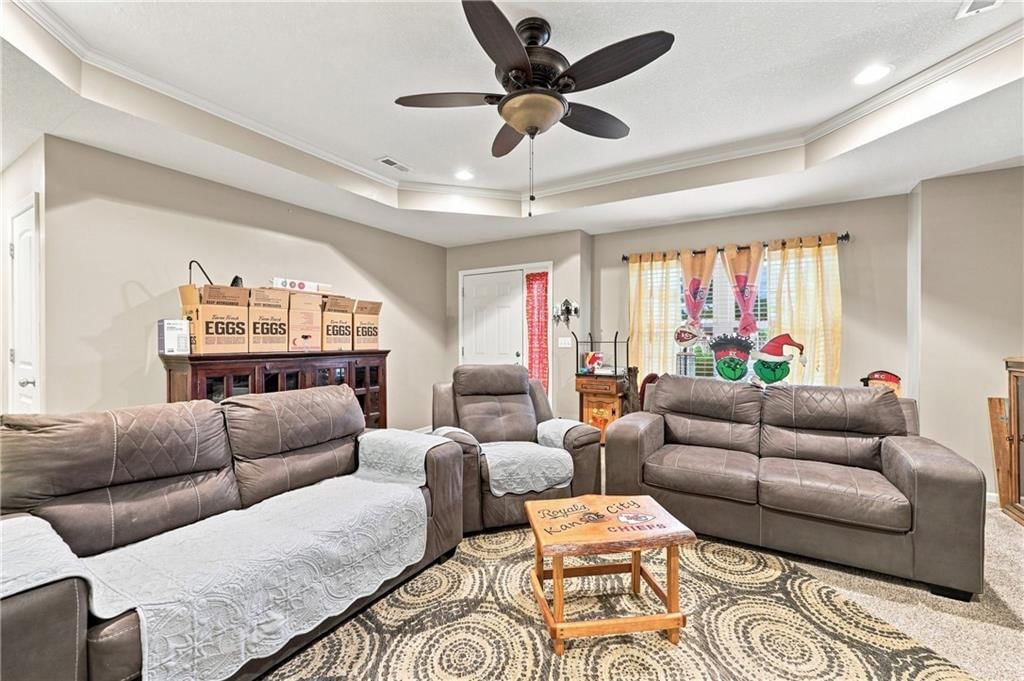 409 SW Cross Creek Drive — photo 4