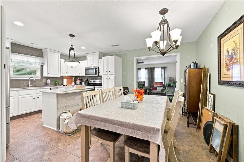 409 SW Cross Creek Drive — photo 7