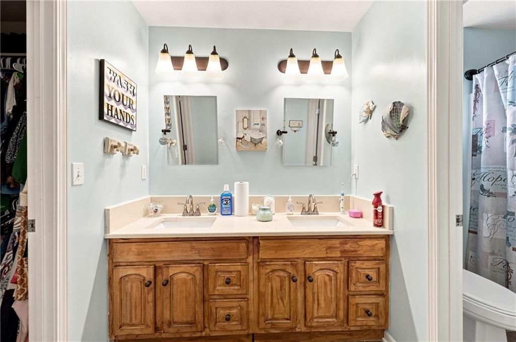 409 SW Cross Creek Drive — photo 15