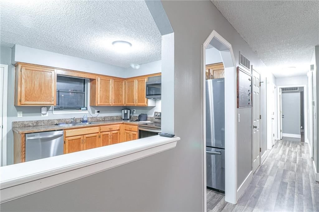 303 E Arctic Street — photo 4