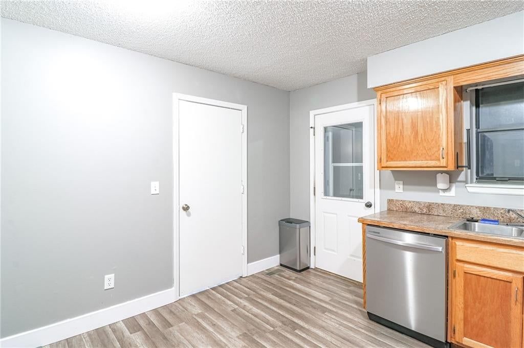 303 E Arctic Street — photo 9