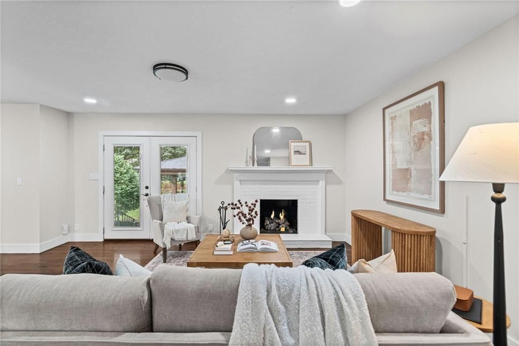 3921 W 97th Street, Overland Park, KS: listing photo 3