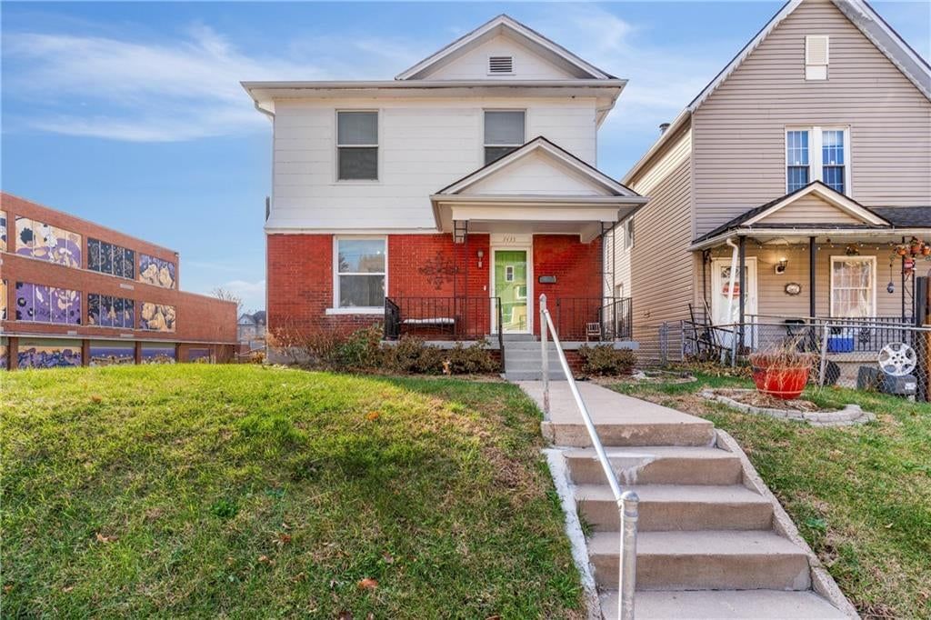 3435 Anderson Avenue — photo 1