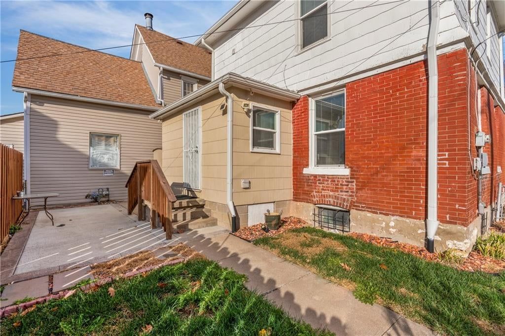 3435 Anderson Avenue — photo 20
