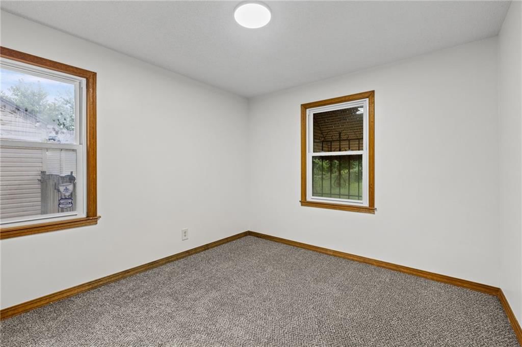 6318 Bellefontaine Avenue — photo 11