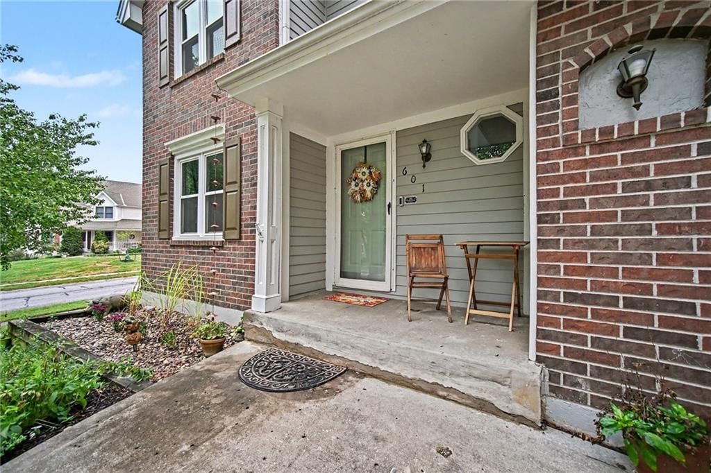 601 Taylor Drive — photo 2