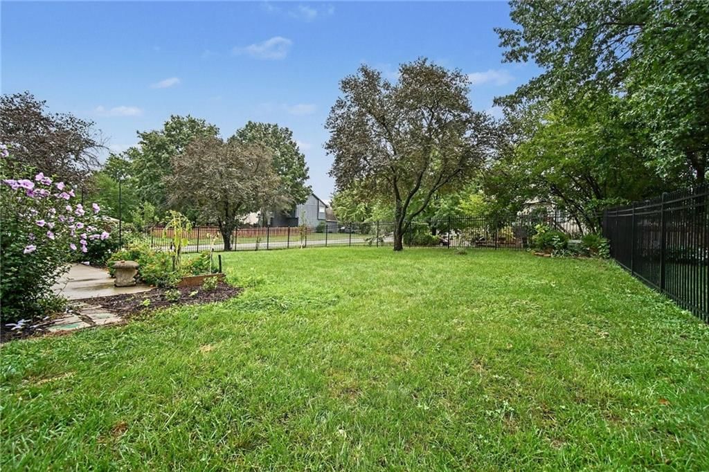 601 Taylor Drive — photo 34