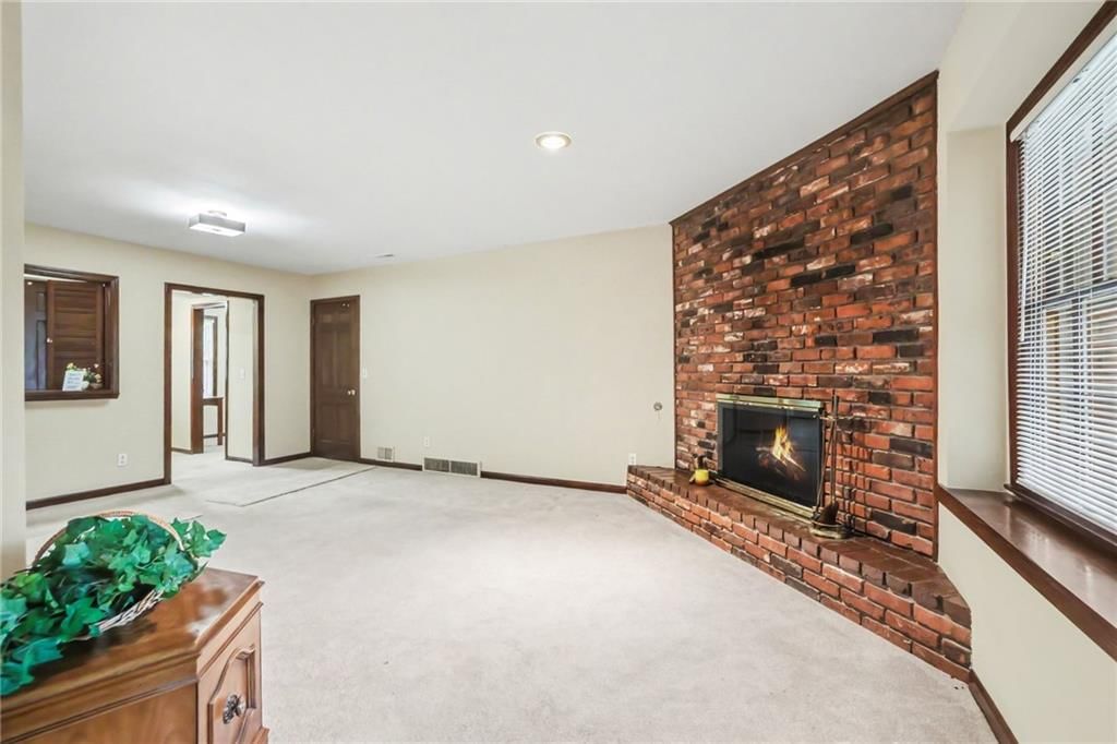 9915 Belleview Avenue — photo 6