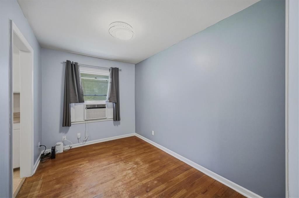 504 W 91st Street — photo 7