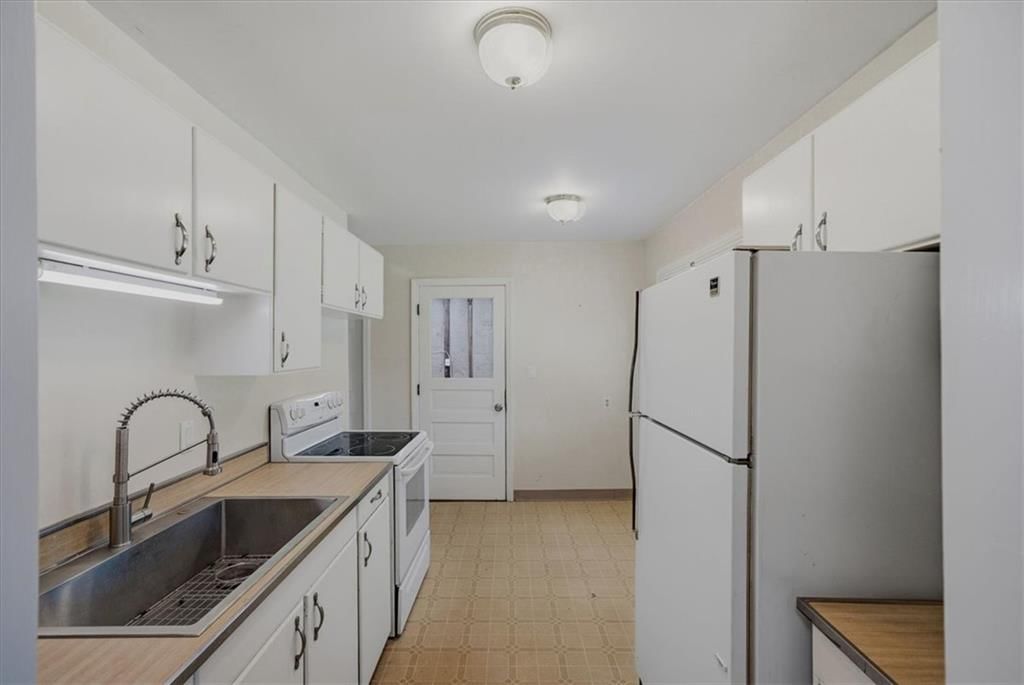 504 W 91st Street — photo 9