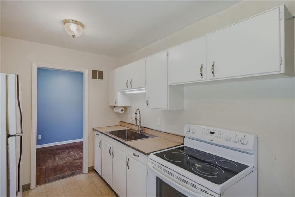 504 W 91st Street — photo 11