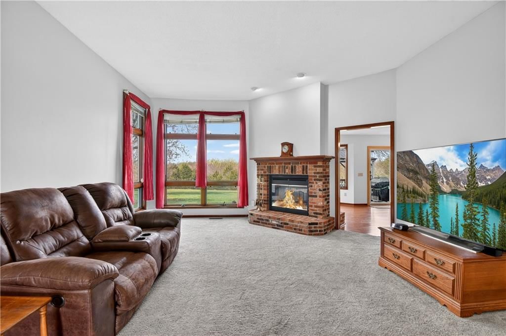 1504 Hillcrest Court — photo 3