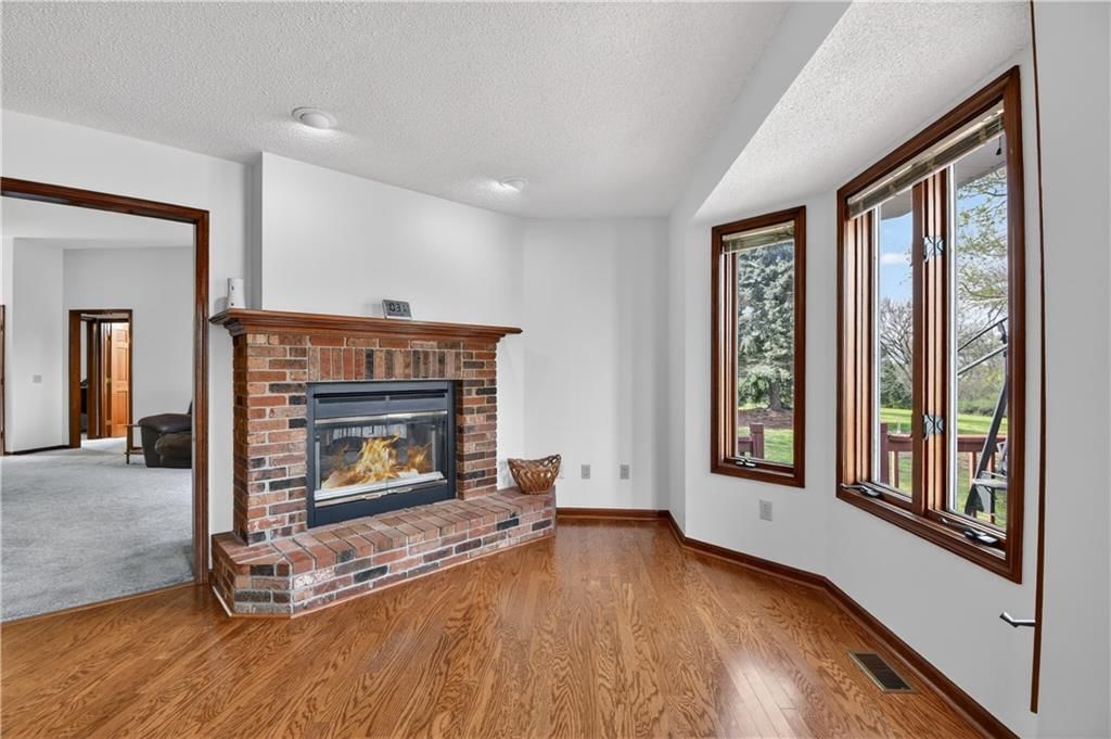 1504 Hillcrest Court — photo 5