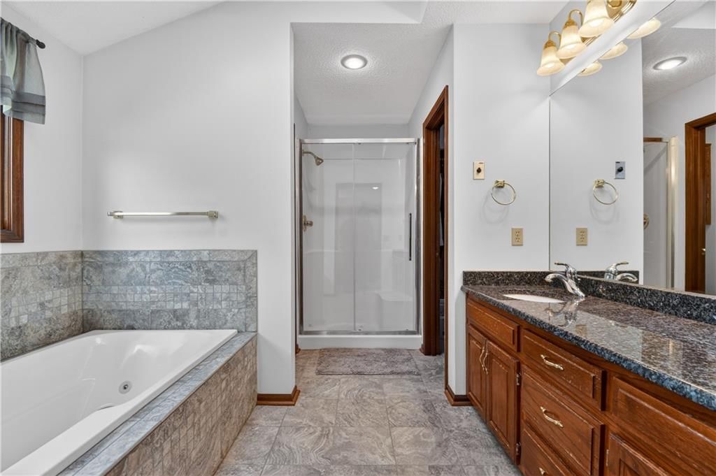1504 Hillcrest Court — photo 12