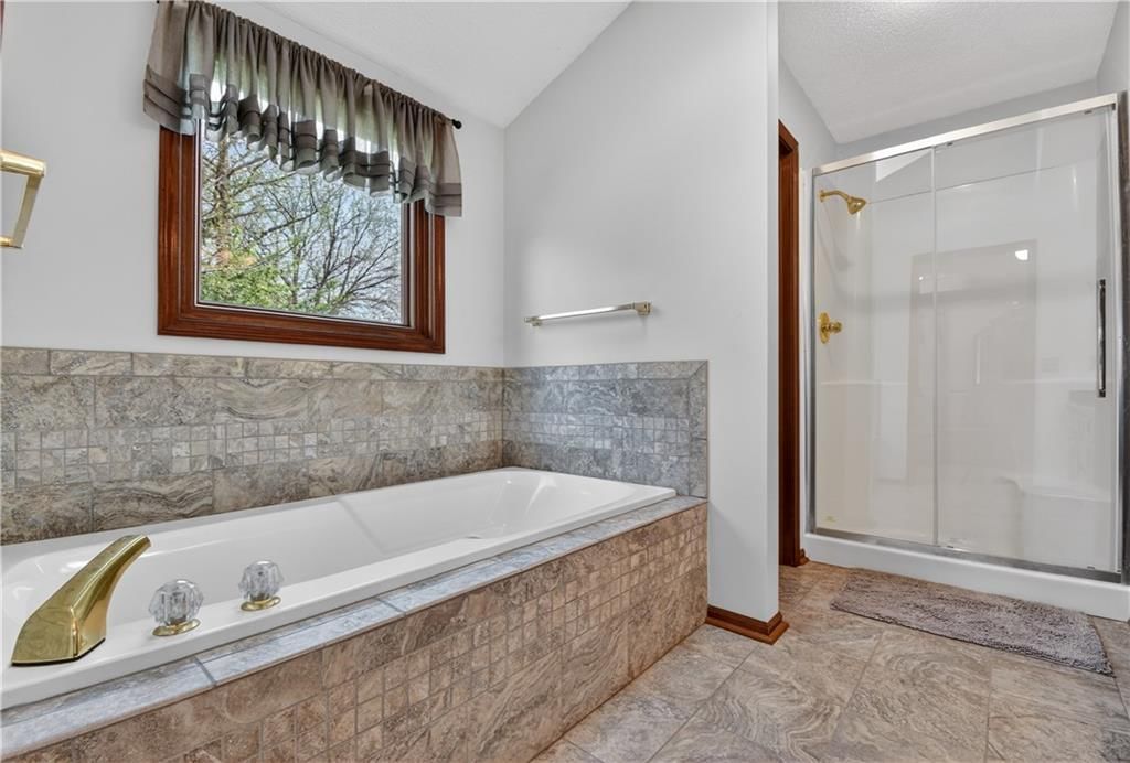 1504 Hillcrest Court — photo 13