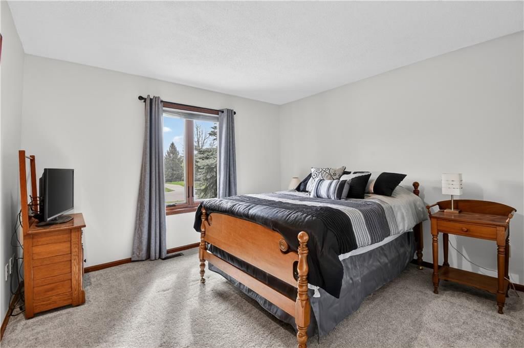 1504 Hillcrest Court — photo 14