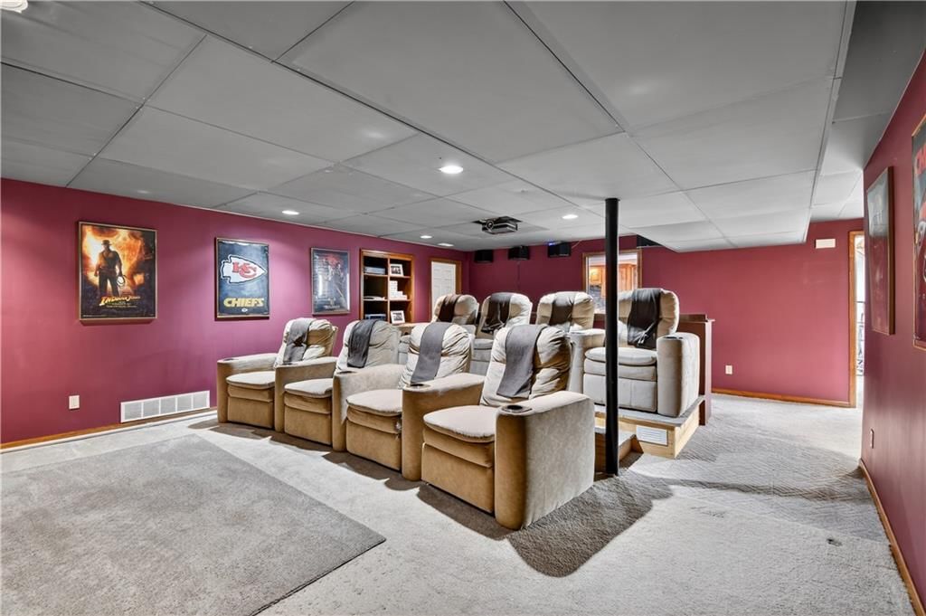 1504 Hillcrest Court — photo 17