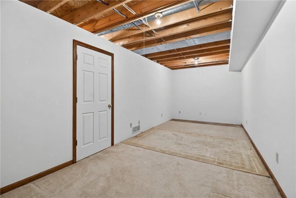1504 Hillcrest Court — photo 22