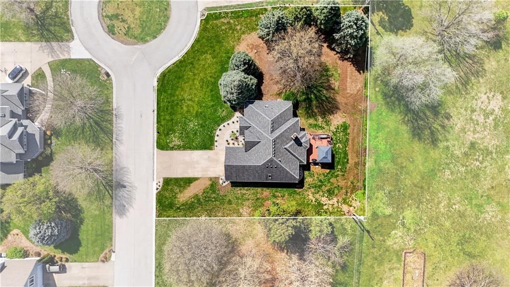 1504 Hillcrest Court — photo 24