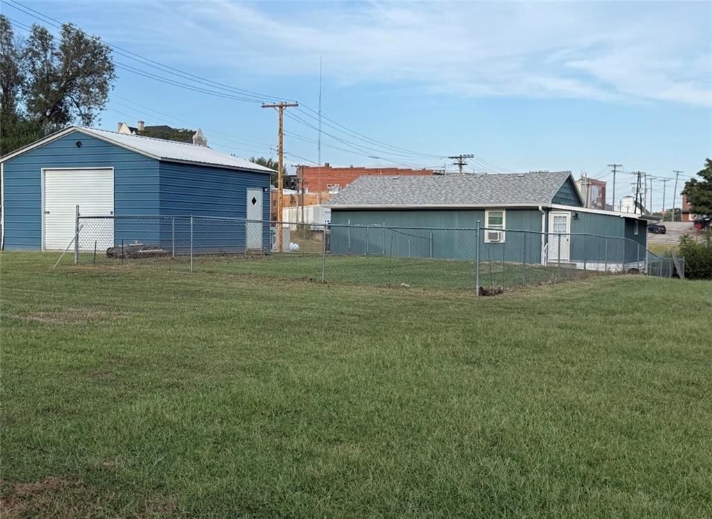 203 W Heidel Street — photo 13