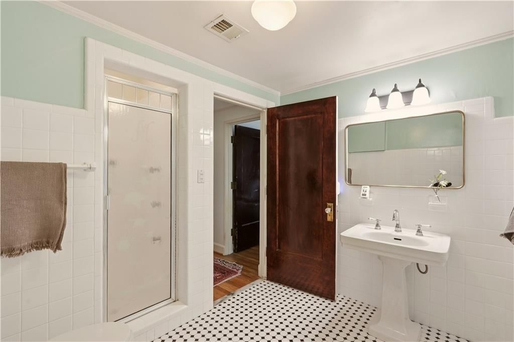 2204 Washington Boulevard — photo 37