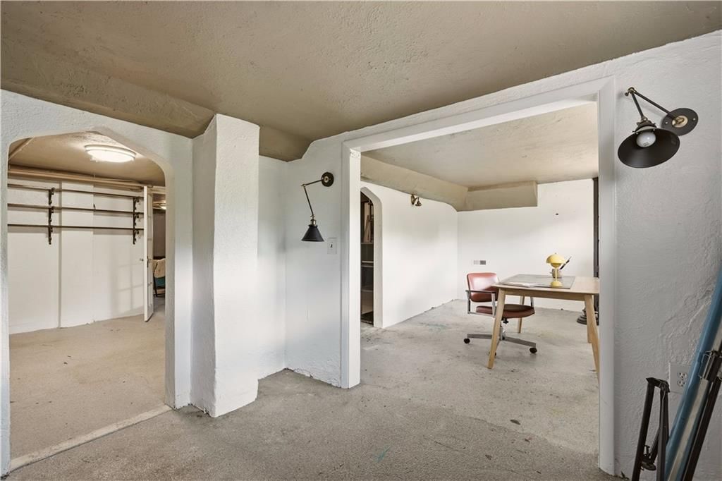2204 Washington Boulevard — photo 49