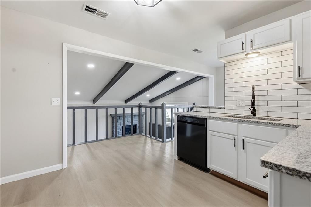910 Olive Street — photo 9