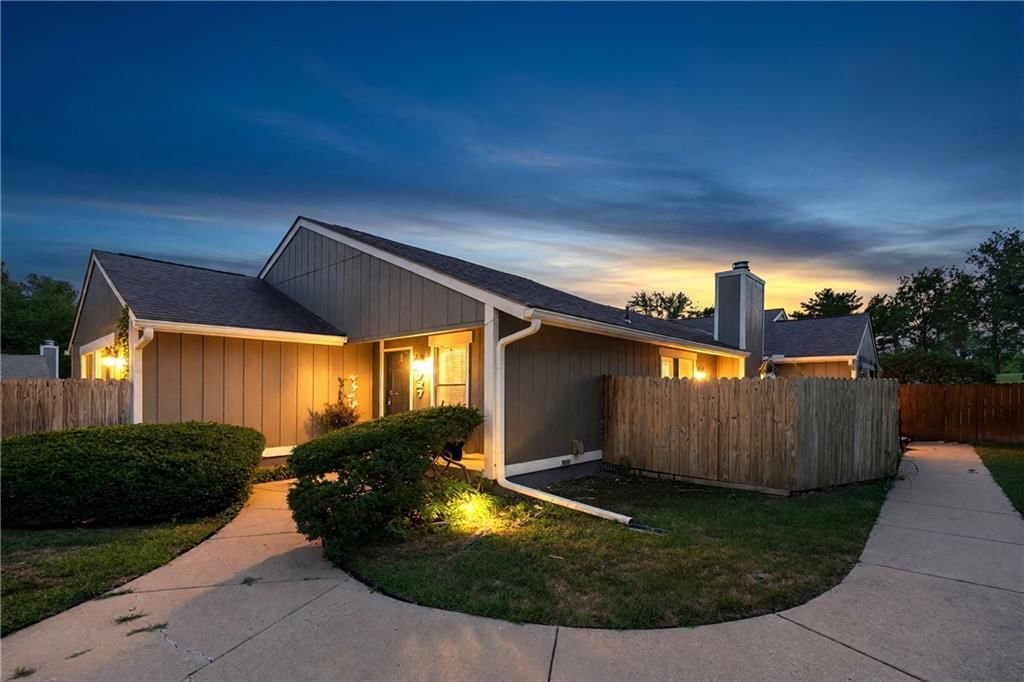 4727 N Cliff Hill Circle — photo 1