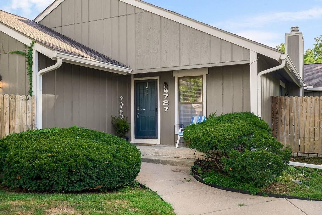 4727 N Cliff Hill Circle — photo 2