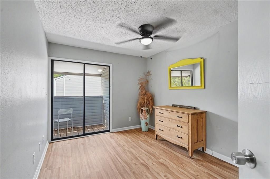 1502 W 25th Court — photo 9