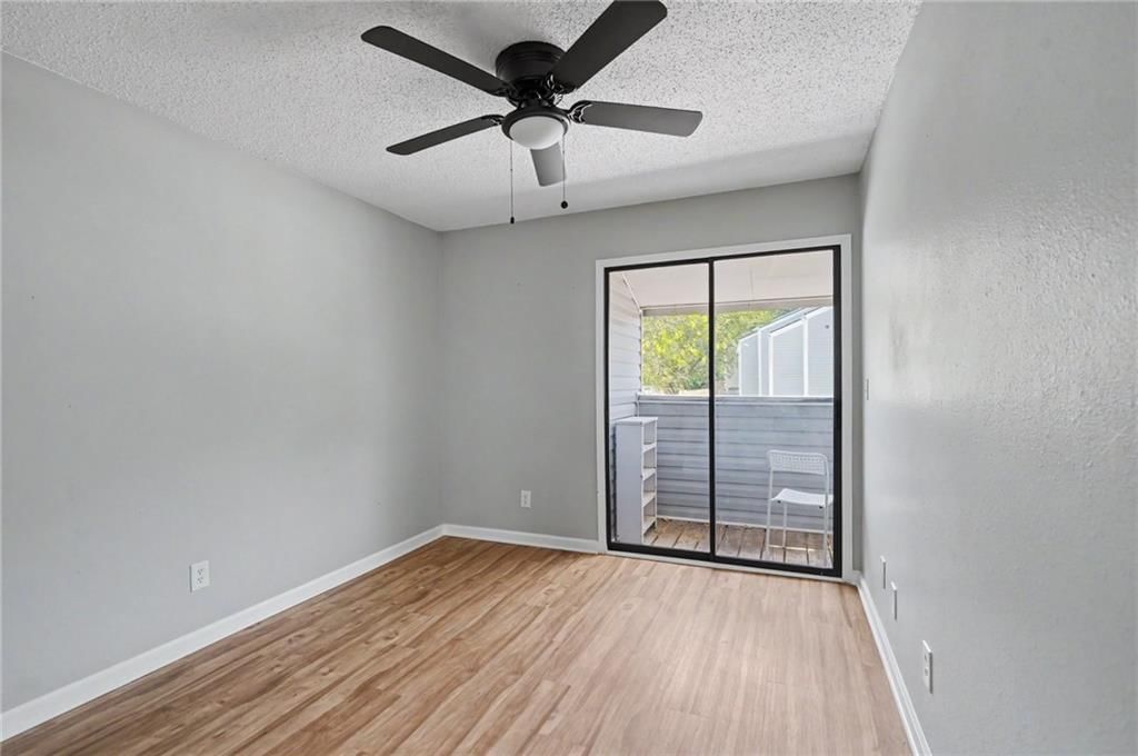 1502 W 25th Court — photo 10